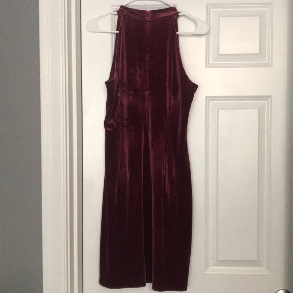 NWT WHBM Red Velvet Sheath Dress, Size 6 - Picture 2 of 8